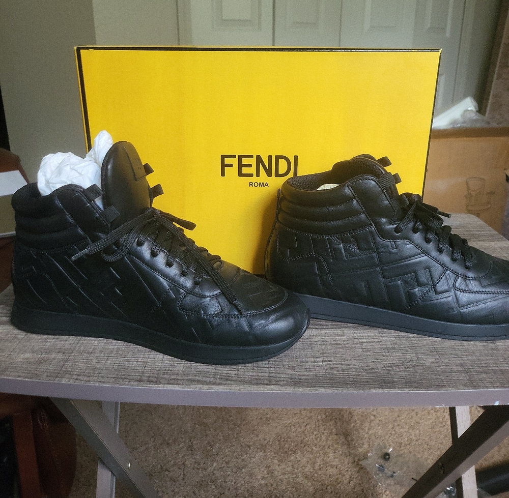 Fendi Womens Black Leather Sneakers